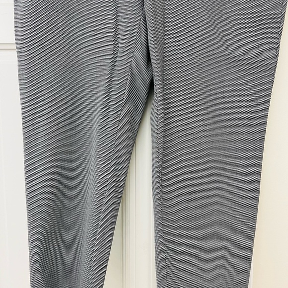 Like new Chico's size 2R cropped pants in black and white - Picture 5 of 10